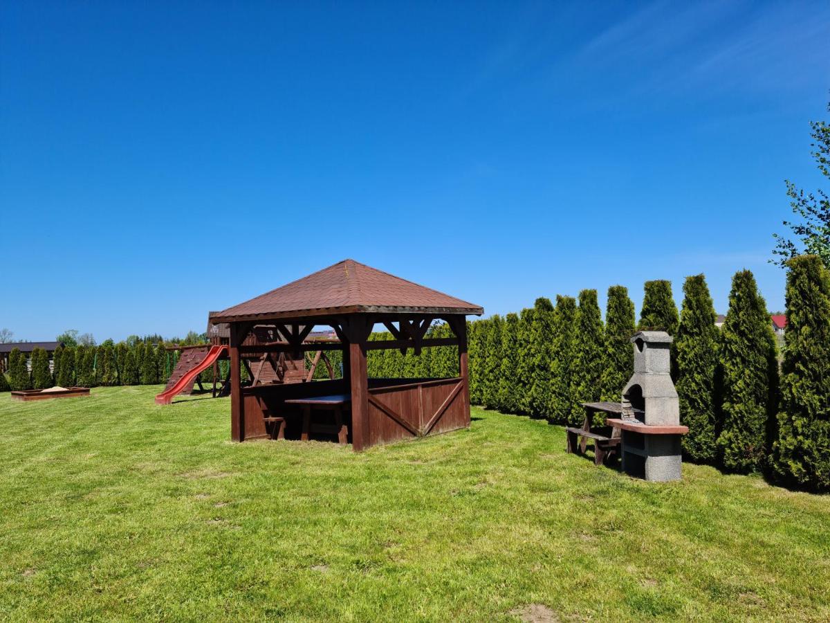 Domki Letniskowe Poranek Jezierzany Luaran gambar